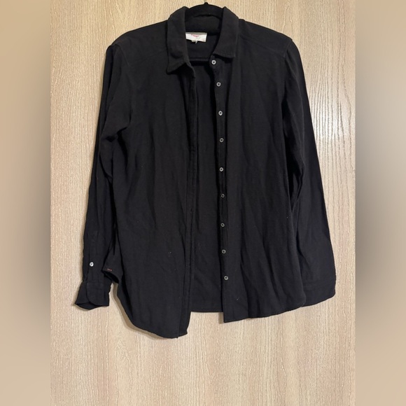 Xirena Classic Black Button-Up Shirt - Picture 2 of 8